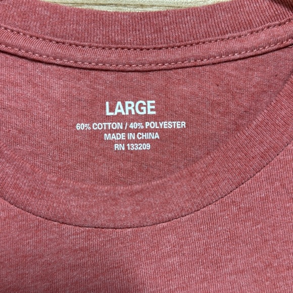 Red Graphic "YAS QUEEN" Short Sleeve T-Shirt Size Large - Picture 4 of 7